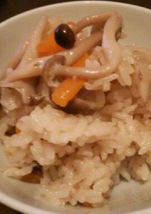 ＊めんつゆでキノコもりもり炊き込み飯＊-レシピのメイン写真