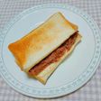 〖コンビーフ&カマンベールチーズサンド〗