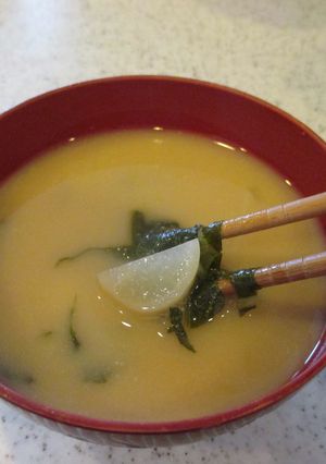 酒粕を使った白味噌風味の減塩味噌汁-レシピのメイン写真