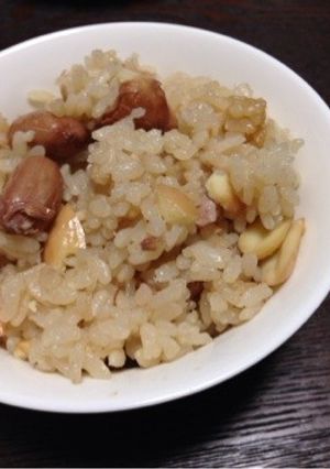 茹で落花生の炊き込みご飯-レシピのメイン写真