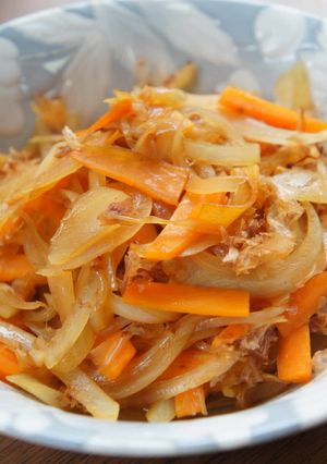 簡単・玉ねぎとにんじんの味ポン炒め-レシピのメイン写真