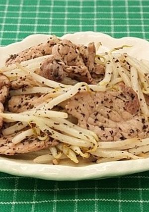 豚肉ともやしの赤しそ炒め-レシピのメイン写真