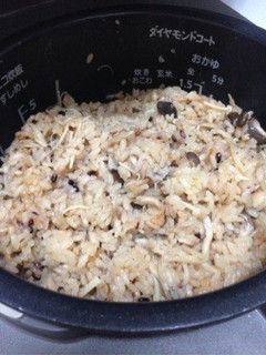 霜降ひらたけの炊き込みご飯-レシピのメイン写真