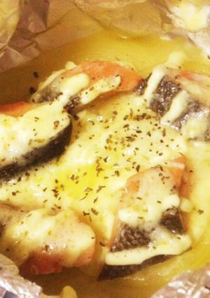 フライパンでチーズマヨの鮭のホイル焼き！-レシピのメイン写真
