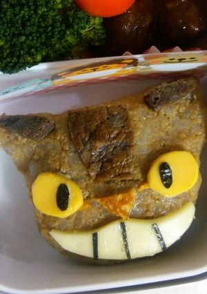 ﾈｺﾊﾞｽのミニおにぎり♡-レシピのメイン写真