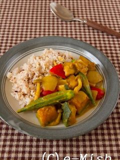かぼちゃとオクラのエスニックカレー-レシピのメイン写真