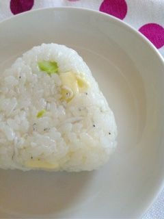 枝豆チーズしらすのおにぎり-レシピのメイン写真