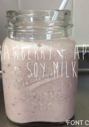 簡単！イチゴとリンゴの豆乳スムージー-レシピのメイン写真