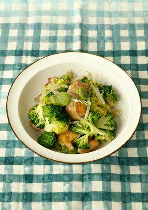 そら豆とブロッコリーのホットサラダ-レシピのメイン写真