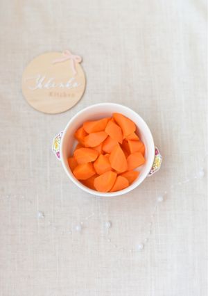 【離乳食OK】小鍋で甘くなる蒸しにんじん-レシピのメイン写真