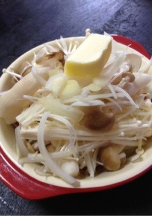 レンジで簡単♪鮭とキノコの醤油バター-レシピのメイン写真
