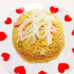 รูปของ 美味しすぎマル秘のタレでパラパラ炒飯♪
