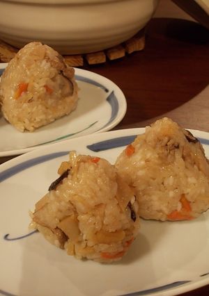 土鍋de中華風炊き込みご飯　♪-レシピのメイン写真