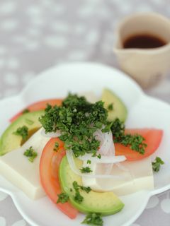 豆腐とアボカドのピリ辛わさび醤油サラダ-レシピのメイン写真
