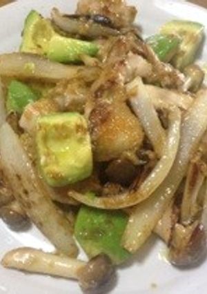 鶏肉とアボカドのマヨネーズ炒め-レシピのメイン写真