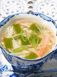 茎わかめとカニかまの中華スープ-レシピのメイン写真