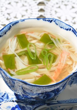 茎わかめとカニかまの中華スープ-レシピのメイン写真