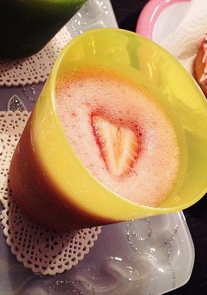 苺と紅茶のスムージー♡-レシピのメイン写真