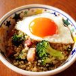 激うま★キヌア丼 半熟卵をからめて