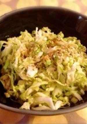 おつまみに◎ごま油香るピリ辛キャベツ-レシピのメイン写真