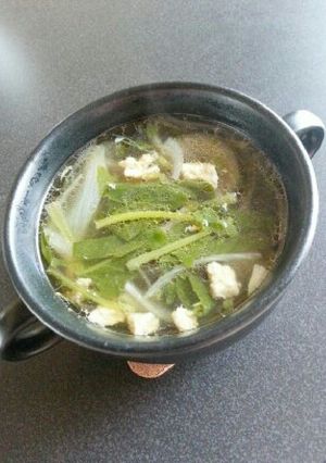 ほうれん草と鶏皮のスープ-レシピのメイン写真