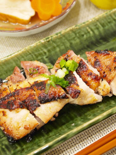 グリルで簡単♪鶏もも肉の味噌漬け焼き-レシピのメイン写真