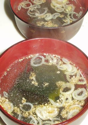 焼肉屋さんのわかめスープ-レシピのメイン写真