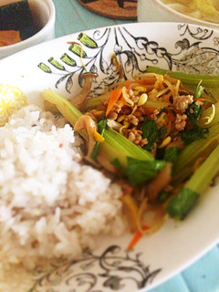 簡単野菜たっぷり!爽やかタイ風セロリ炒め-レシピのメイン写真
