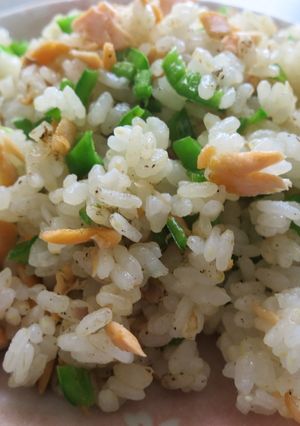お昼にササッと鮭チャーハン-レシピのメイン写真