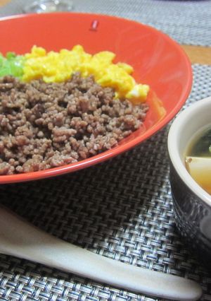 大根の葉を使った三色丼-レシピのメイン写真