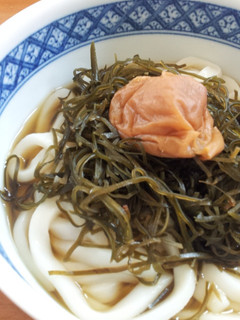 出汁が主役!梅昆布ぶっかけうどん-レシピのメイン写真