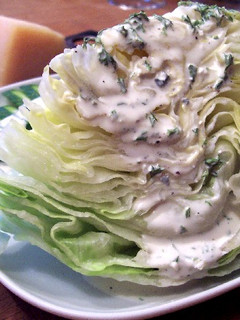 ナイフで食べるパリパリ、レタスサラダ-レシピのメイン写真