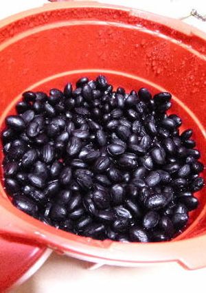電子レンジ圧力鍋で　黒豆の煮物-レシピのメイン写真