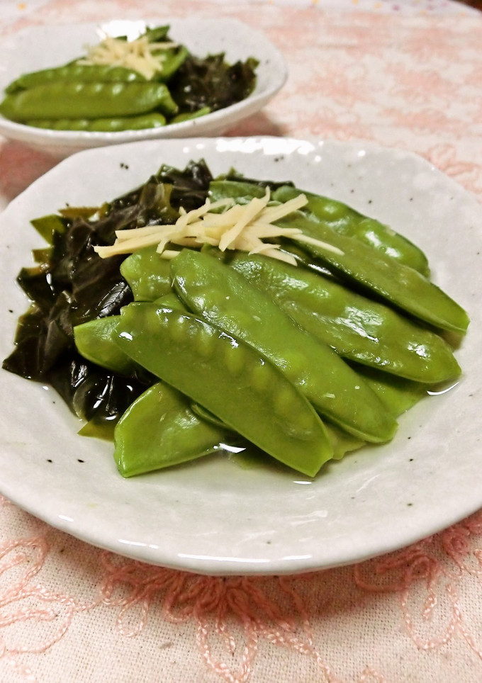 白だしで簡単♪絹さや＆わかめの煮物-レシピのメイン写真