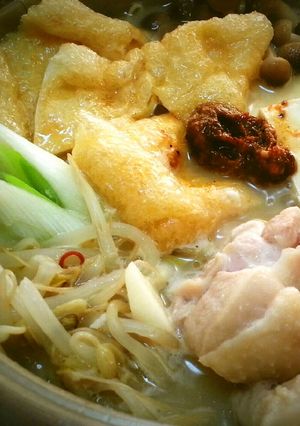 簡単一人鍋♪とんこつラーメンで作る白湯鍋-レシピのメイン写真