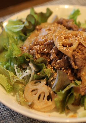 牛肉とレンコンの焼き肉サラダ-レシピのメイン写真