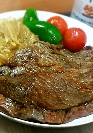 肉に襲われる!!!男の牛ステーキ♪-レシピのメイン写真
