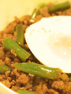 ランチにも☆インゲンとひき肉の卵乗せ丼♪-レシピのメイン写真