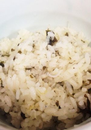 子供も喜ぶ☆しらすワカメご飯-レシピのメイン写真