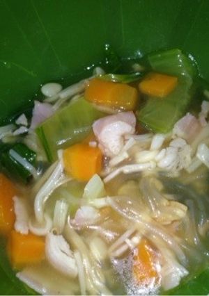 子どもが喜んだ青梗菜とベーコンのスープ-レシピのメイン写真
