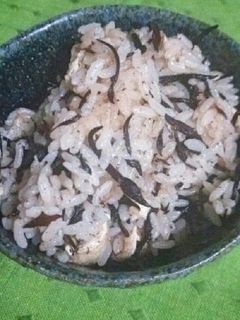 ヒジキの炊き込みご飯-レシピのメイン写真