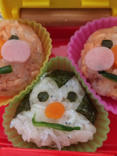 お弁当に 簡単!おむすびまんおにぎり-レシピのメイン写真