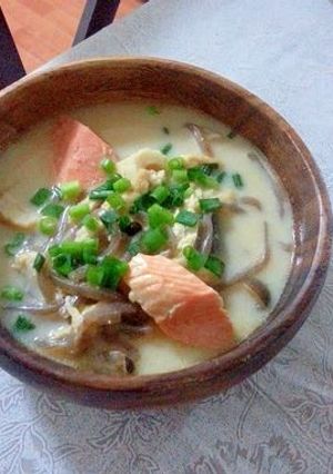 肌寒い日に…☆簡単♪石狩鍋風ミルクスープ-レシピのメイン写真