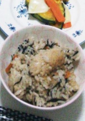 ひじきの炊き込みご飯-レシピのメイン写真