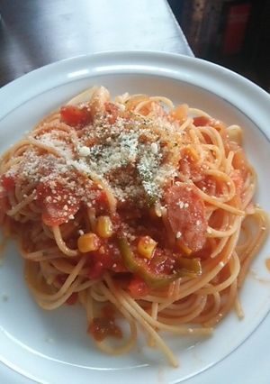 トマトとチーズたっぷりナポリタン-レシピのメイン写真