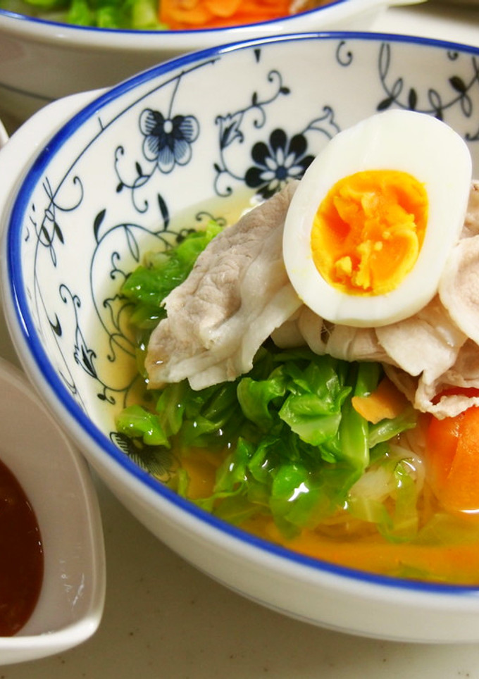 シャキッと野菜と豚しゃぶ冷麺～トマ梅ダレ-レシピのメイン写真