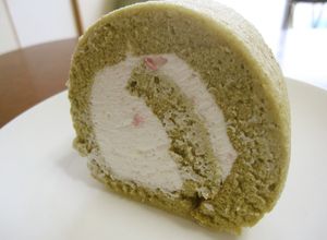 桜パウダーを使って、桜のロールケーキ♪-レシピのメイン写真