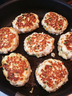 はんぺんで!低カロふわふわ肉だんご♡-レシピのメイン写真