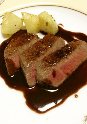 簡単で豪華♪牛ヒレ肉のバルサミコソース-レシピのメイン写真