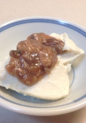 おぼろ豆腐に酒盗をのせて-レシピのメイン写真